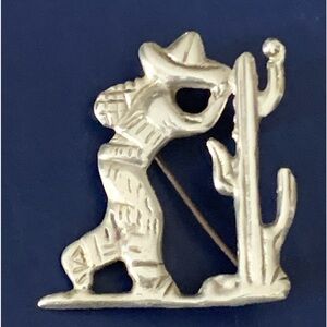 VINTAGE MEXICO STERLING SILVER MAN AND CACTUS BROOCH